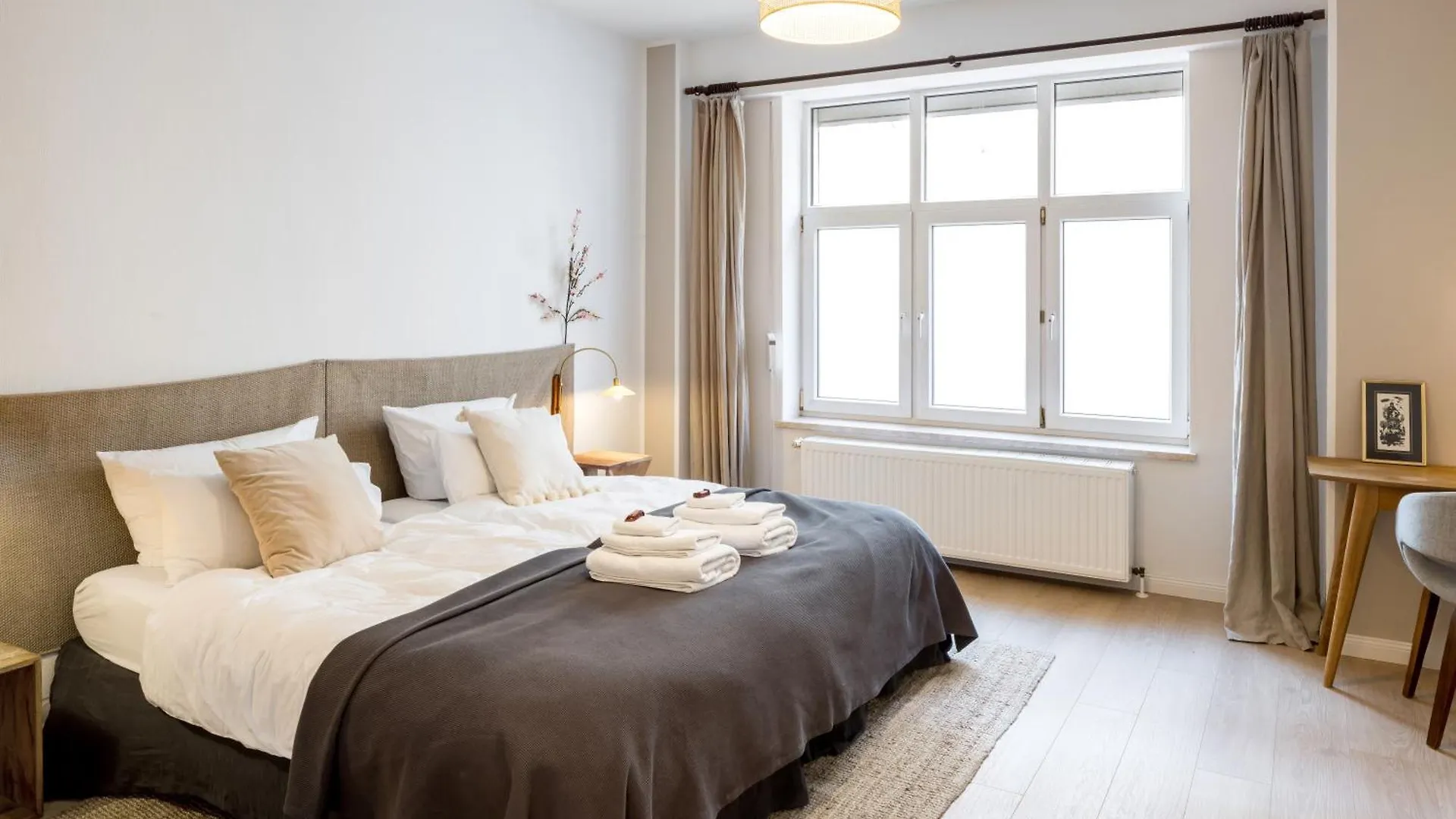 Large And Central Boutique 5-Bedroom Berlin Apartment 0*,  Γερμανία