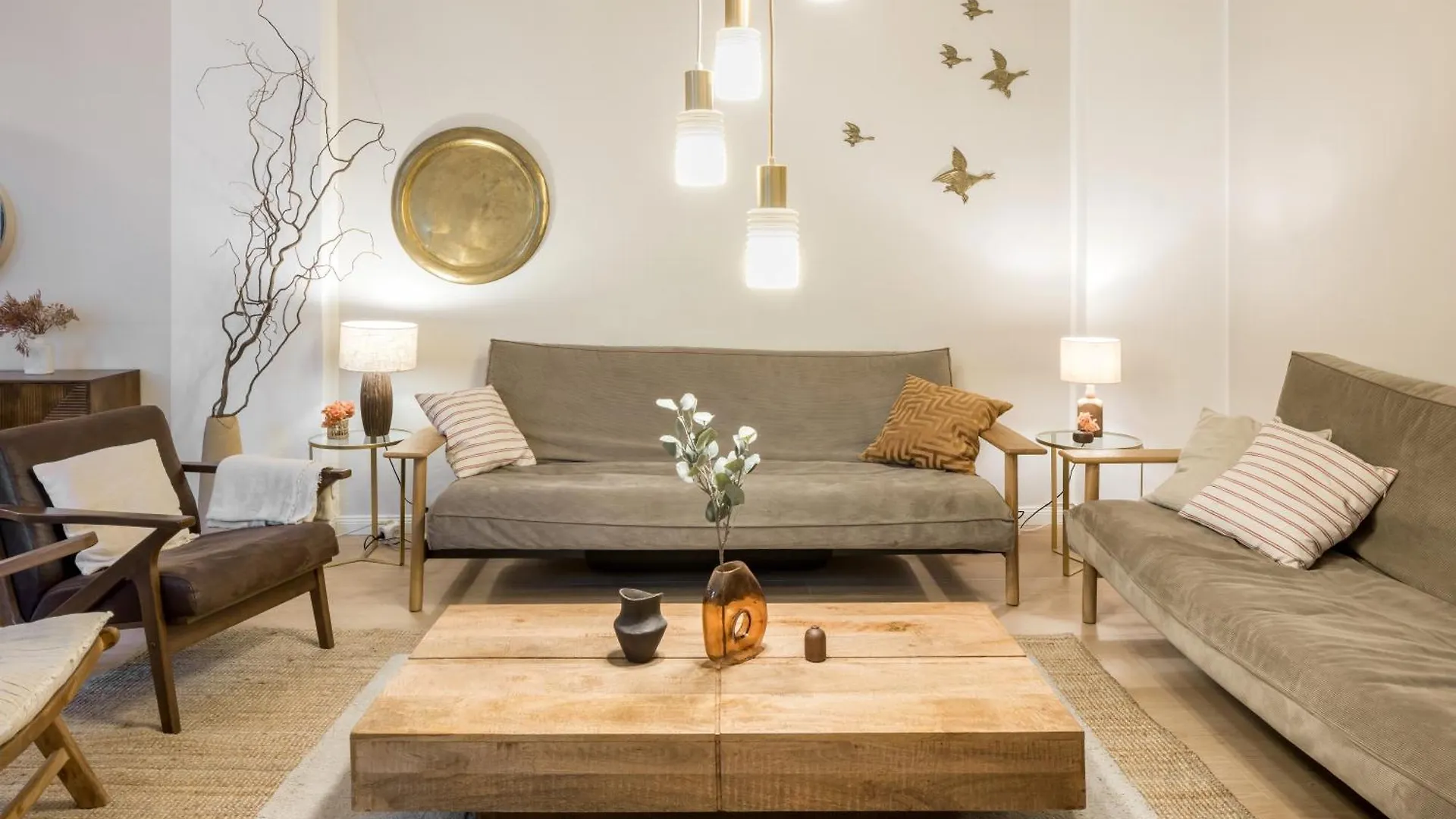 Large And Central Boutique 5-Bedroom Berlin Apartment